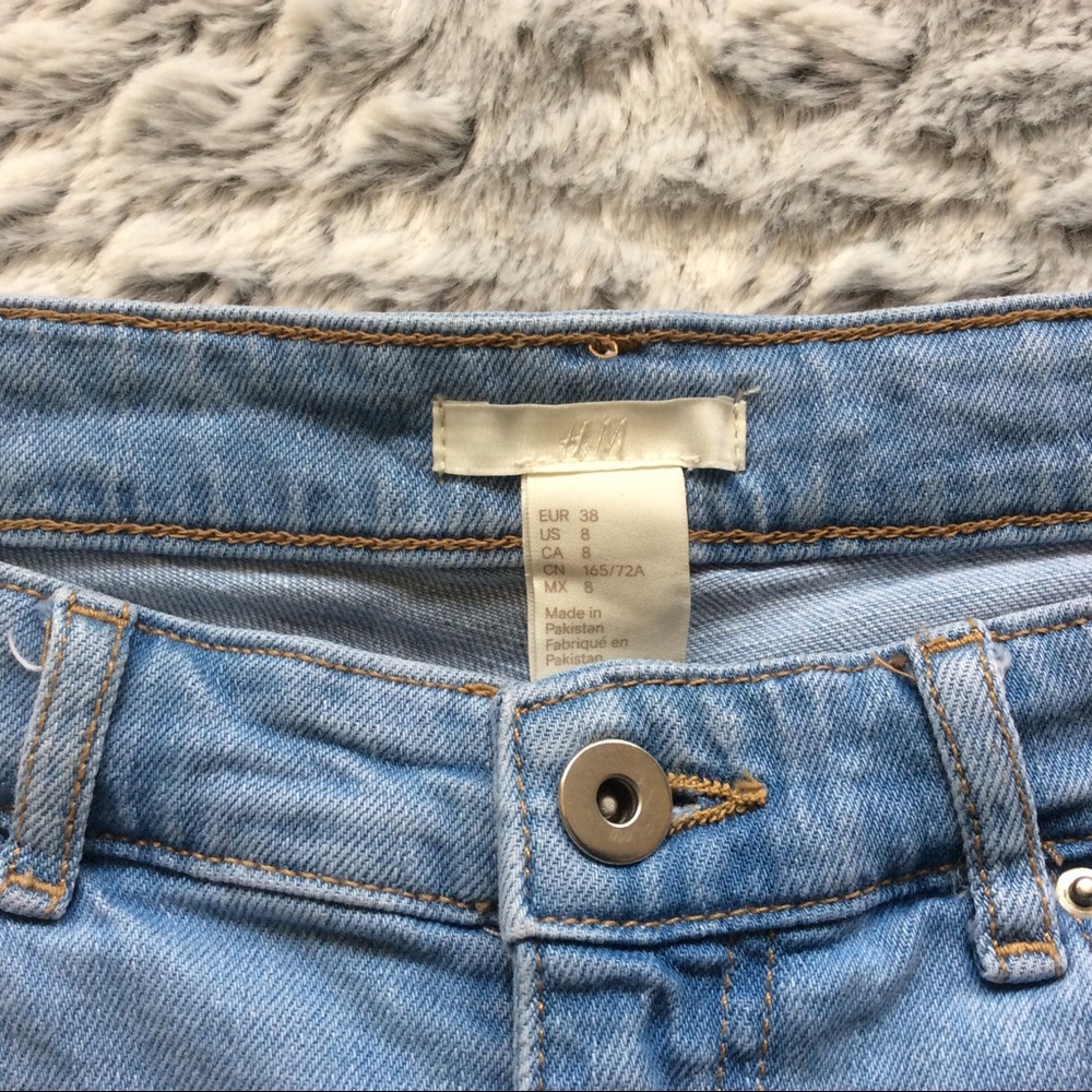 H&M Distressed Destroyed Denim Shorts Frayed Hem - Picture 4 of 7